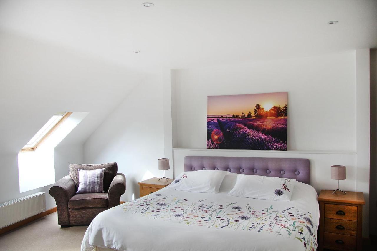 Quay Quarters Villa ชิชิสเตอร์ ภายนอก รูปภาพ