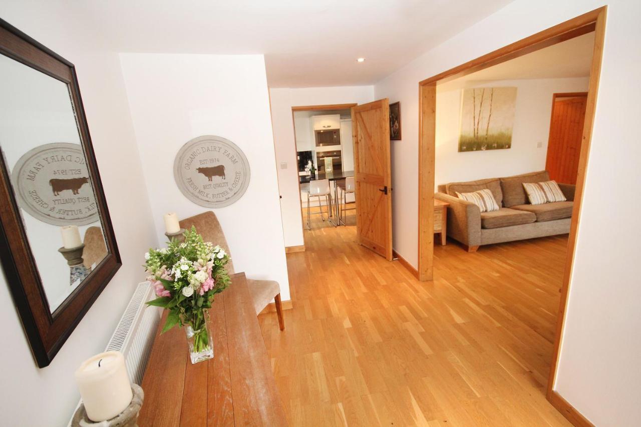 Quay Quarters Villa ชิชิสเตอร์ ภายนอก รูปภาพ