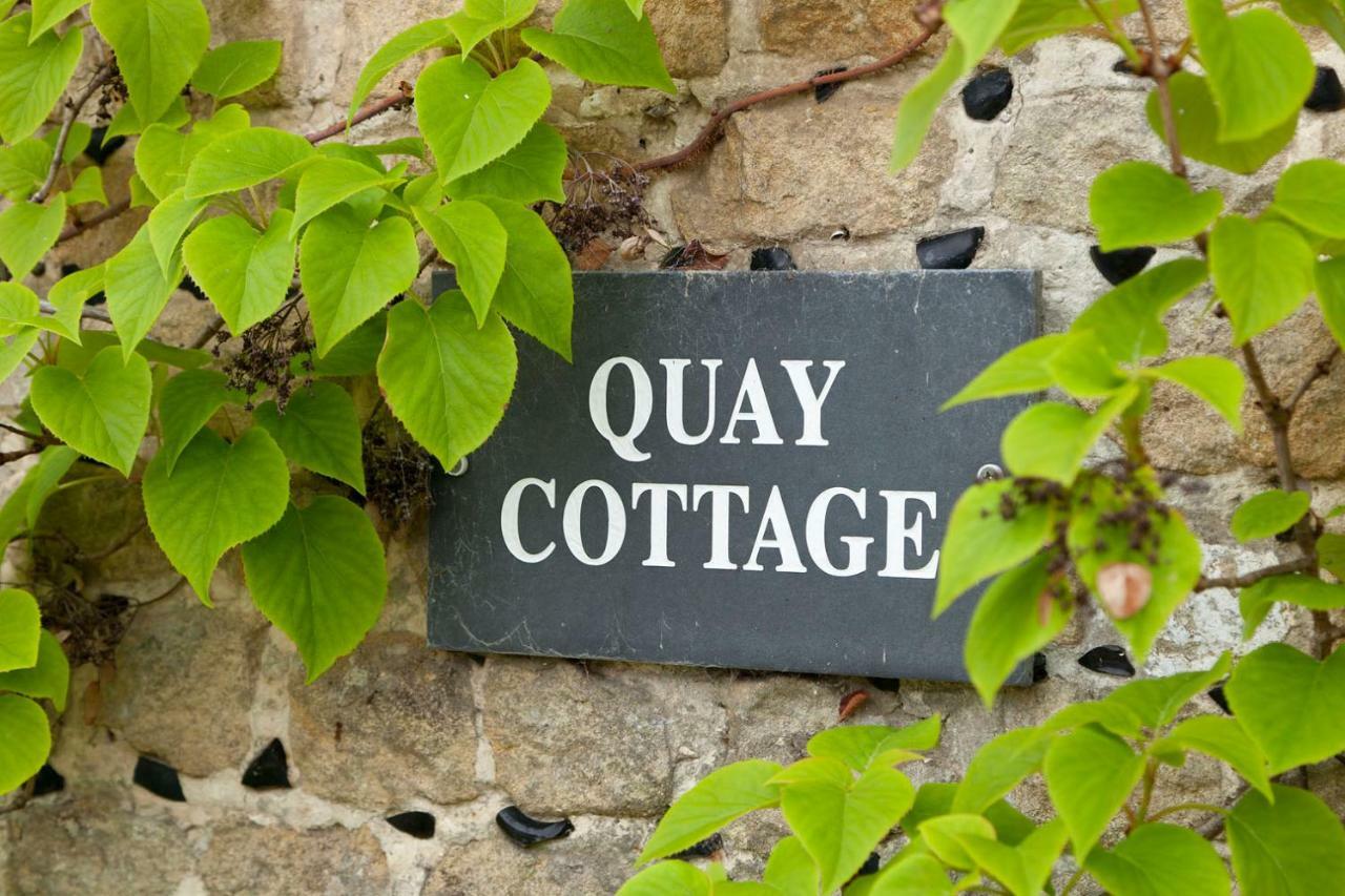 Quay Quarters Villa ชิชิสเตอร์ ภายนอก รูปภาพ